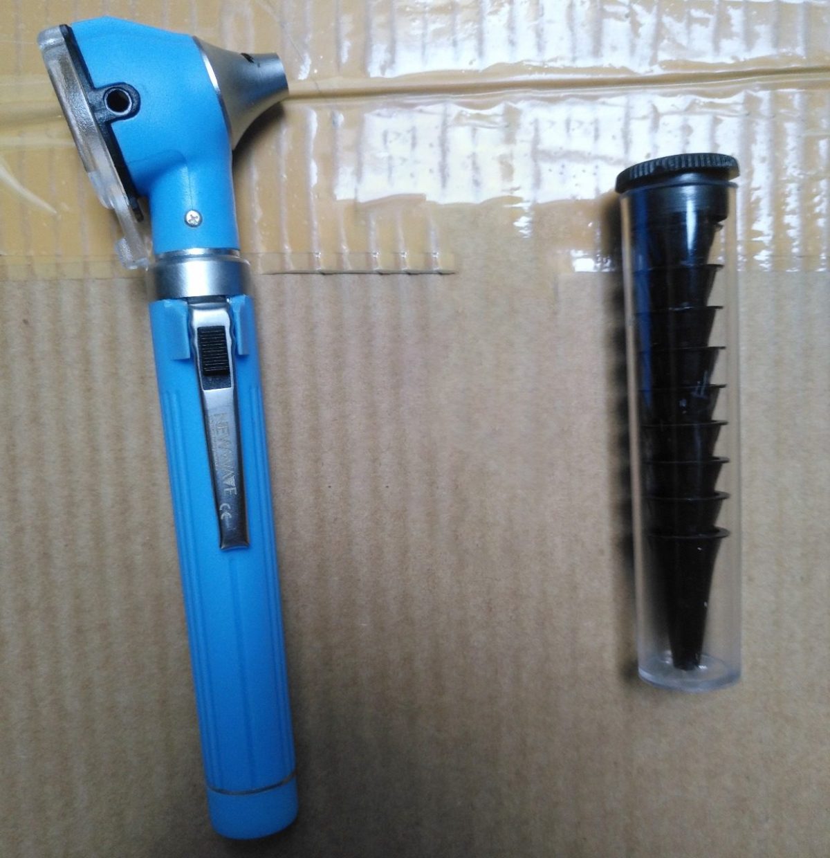 Fibre Optic Pocket Otoscope – Blue std