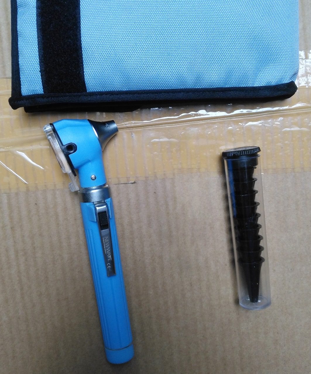 Fibre Optic Pocket Otoscope – Blue std